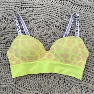 VICTORIA SECRET WIRELESS PUSH-UP BRALETTE BOGO 1/2
